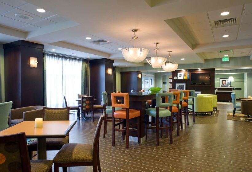 فندق Hampton Inn Anderson/ Alliance Business Park