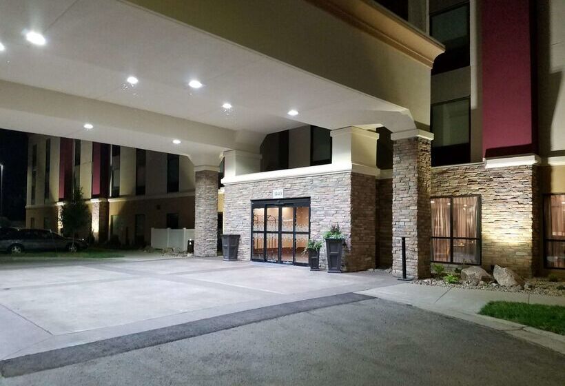בית מלון כפרי Hampton Inn Bismarck