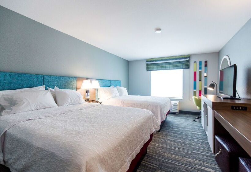 בית מלון כפרי Hampton Inn Bismarck