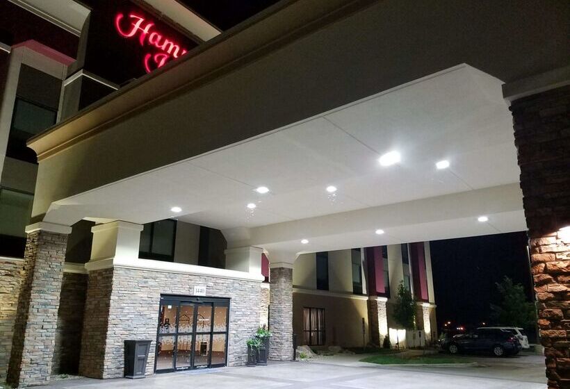 בית מלון כפרי Hampton Inn Bismarck