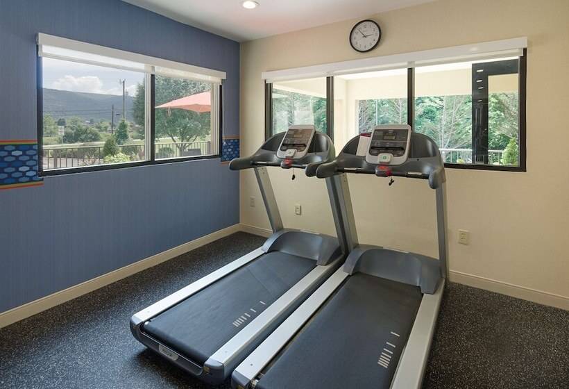 فندق Hampton Inn Covington