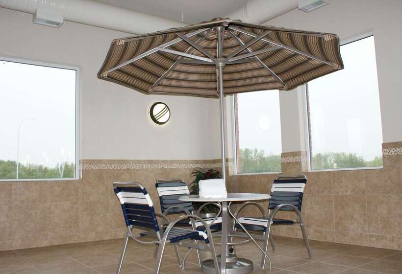 فندق Hampton Inn By Hilton Fort Saskatchewan