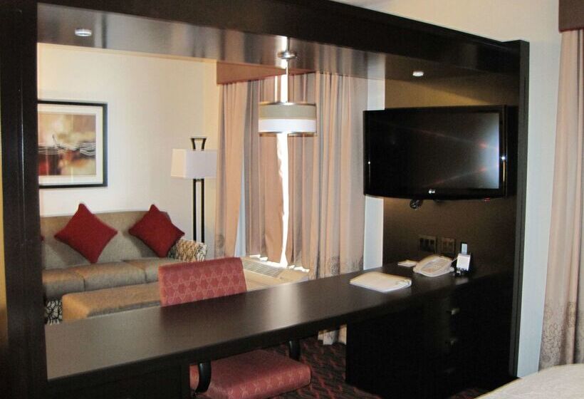 فندق Hampton Inn By Hilton Fort Saskatchewan