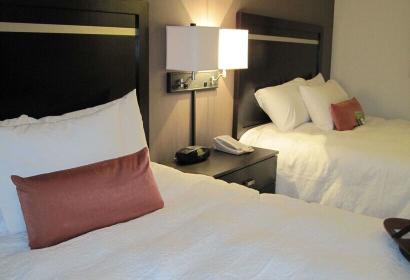 فندق Hampton Inn By Hilton Fort Saskatchewan