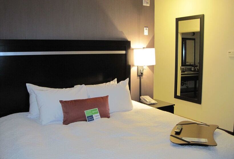 فندق Hampton Inn By Hilton Fort Saskatchewan