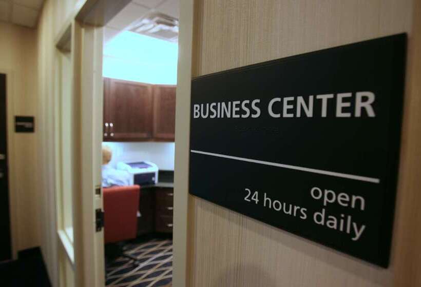 فندق Hampton Inn By Hilton Fort Saskatchewan