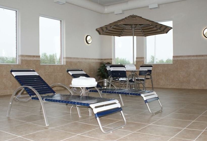 فندق Hampton Inn By Hilton Fort Saskatchewan