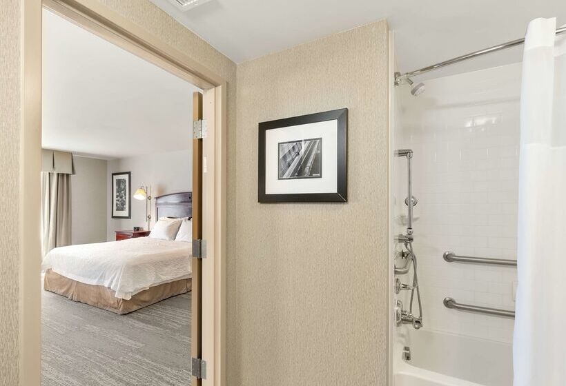 هتل Hampton Inn Nashua