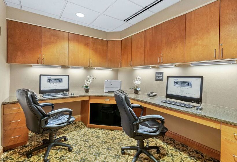 هتل Hampton Inn Nashua