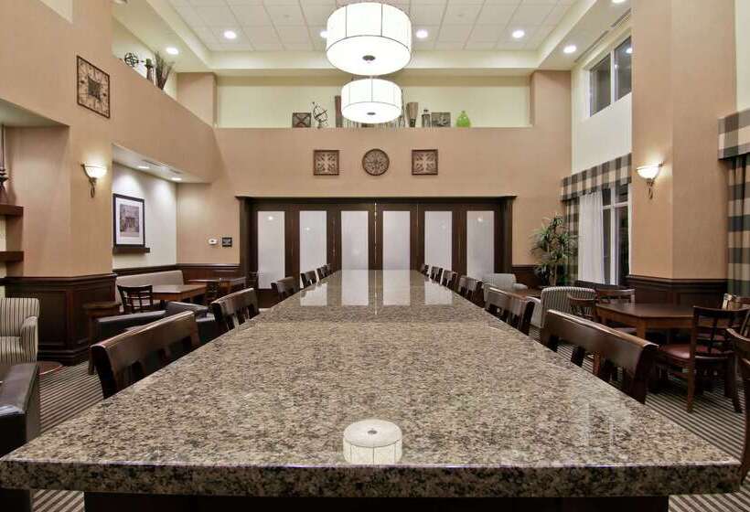 فندق Hampton Inn By Hilton North Bay