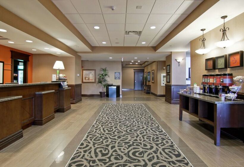 فندق Hampton Inn By Hilton North Bay