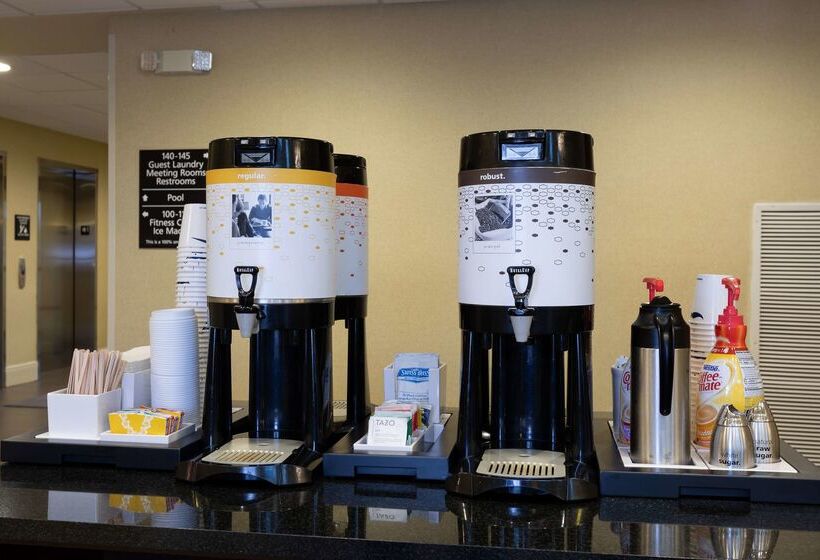 هتل Hampton Inn & Suites Baton Rouge  I10 East