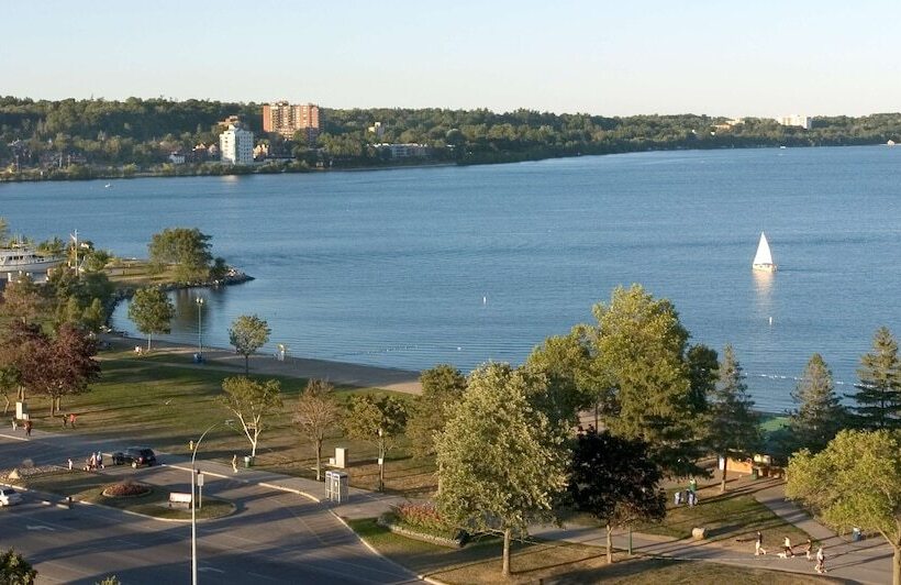 فندق Hampton Inn & Suites Barrie