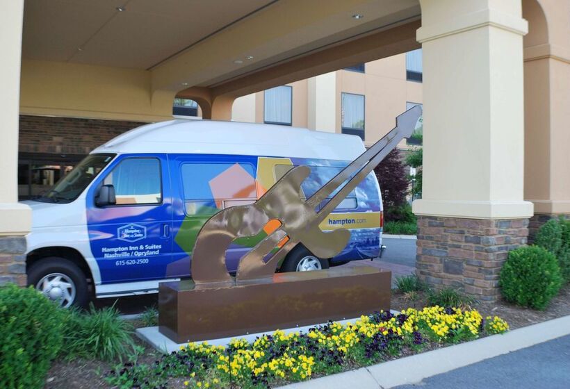 هتل Hampton Inn & Suites Nashville @ Opryland