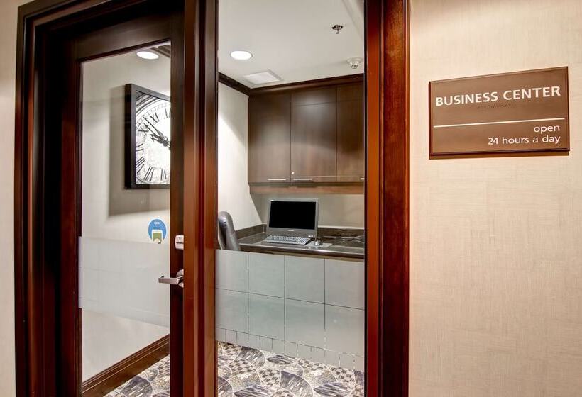 酒店 Hampton Inn By Hilton Toronto Airport Corporate Centre