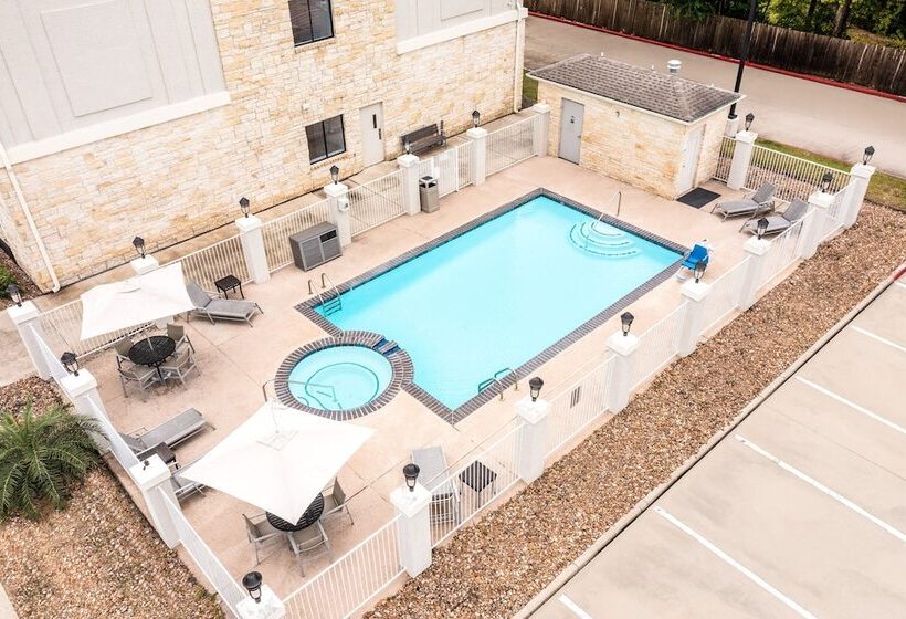 Holiday Inn Express Hotel & Suites Beaumont Northwest, An Ihg