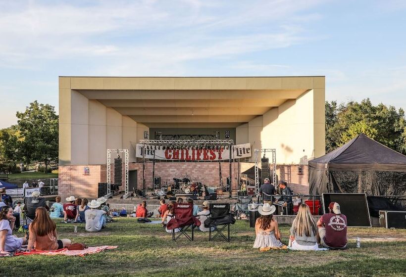 فندق Holiday Inn Express & Suites College Station, An Ihg