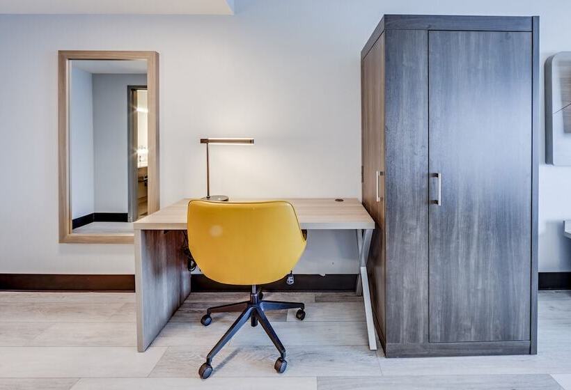 Holiday Inn Express Hotel & Suites Ohio State University  Osu Medical Center, An Ihg