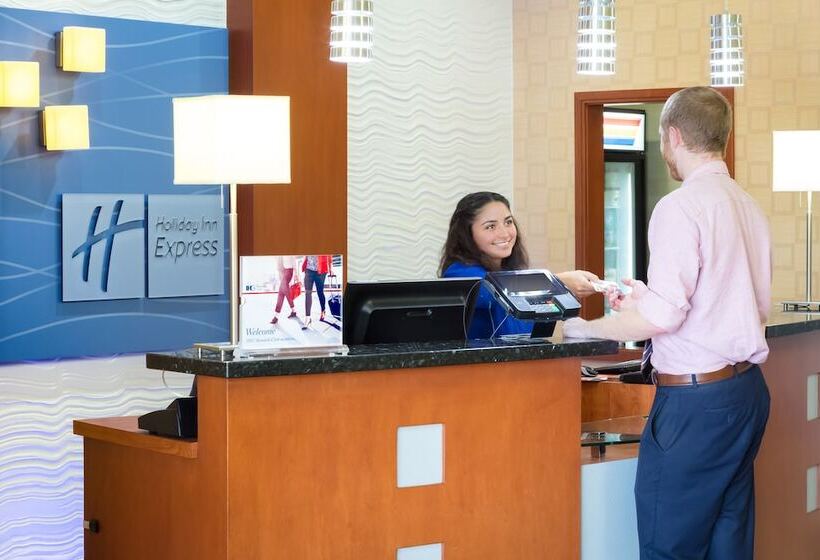 Holiday Inn Express Hotel & Suites Dallas West, An Ihg