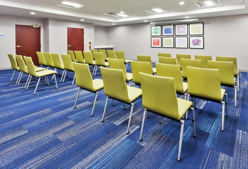 Holiday Inn Express Hotel & Suites Dothan North, An Ihg