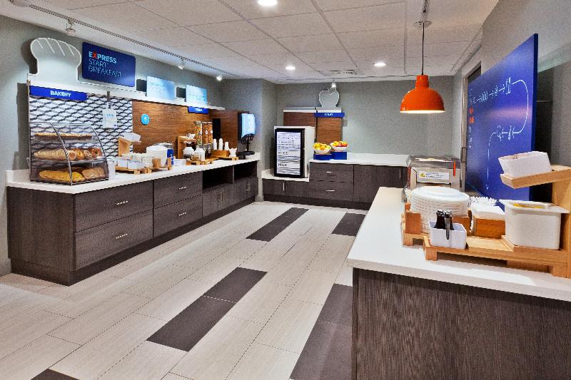 Holiday Inn Express Hotel & Suites Dothan North, An Ihg