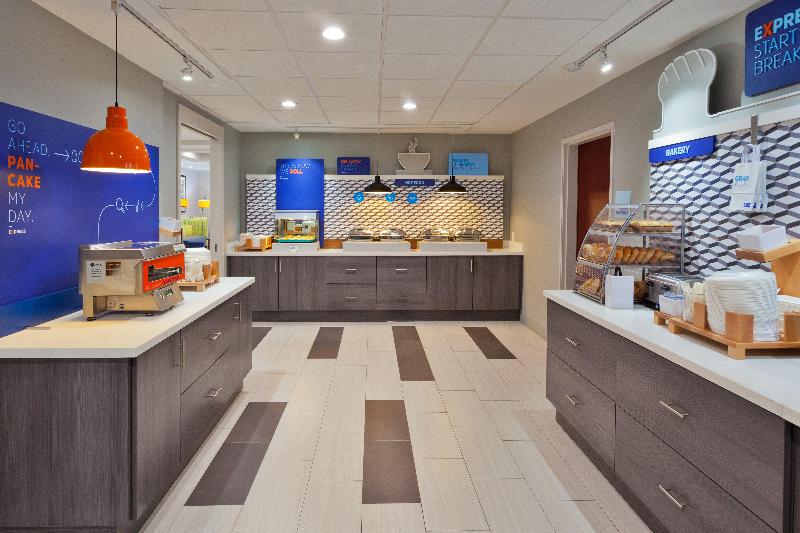 Holiday Inn Express Hotel & Suites Dothan North, An Ihg