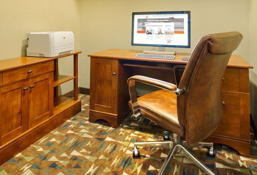 Holiday Inn Express Hotel & Suites Kalamazoo By Ihg