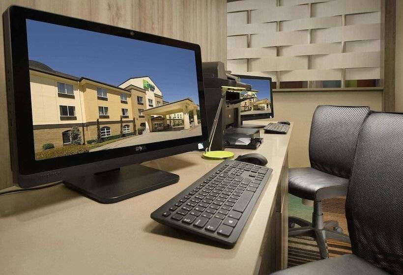 Holiday Inn Express Hotel And Suites Dfw Grapevine, An Ihg