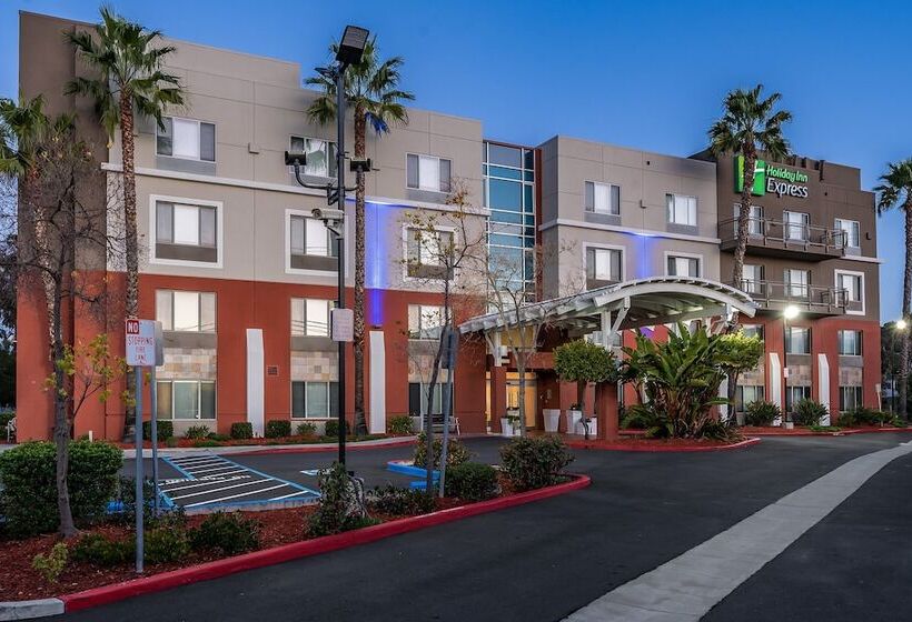 호텔 Holiday Inn Express Fremont   Milpitas Central, An Ihg