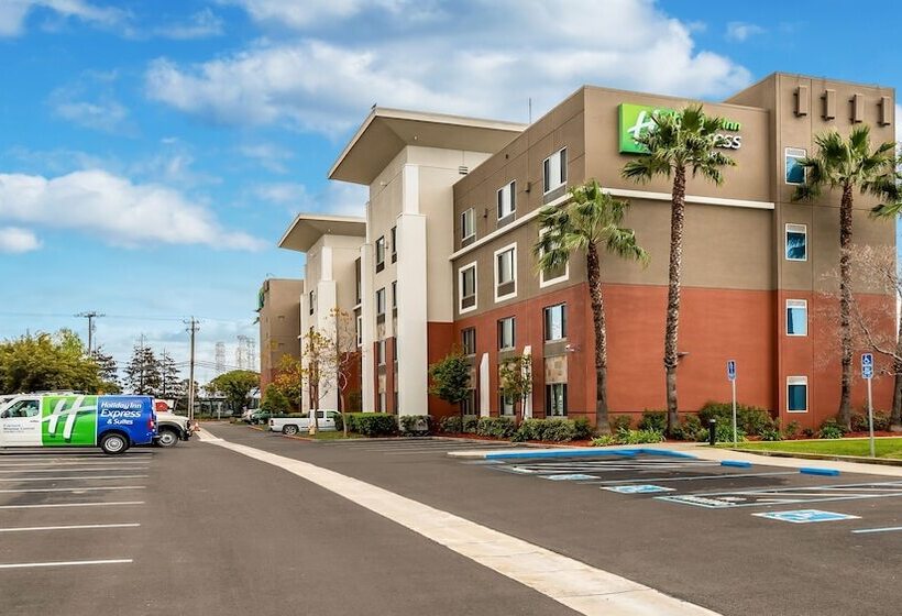 호텔 Holiday Inn Express Fremont   Milpitas Central, An Ihg