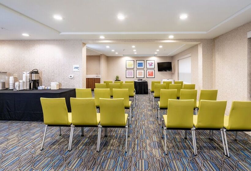 호텔 Holiday Inn Express Fremont   Milpitas Central, An Ihg