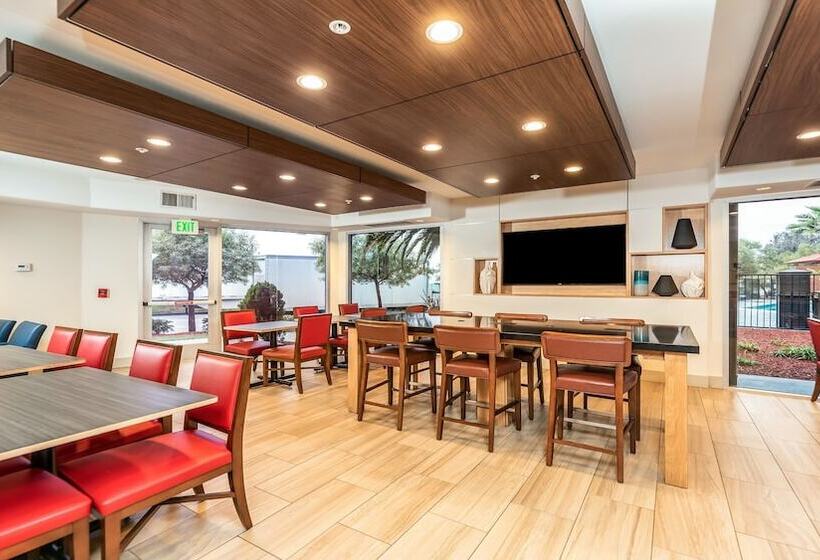 호텔 Holiday Inn Express Fremont   Milpitas Central, An Ihg