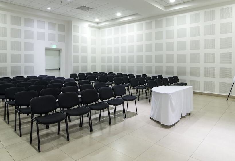 فندق Holiday Inn Express Manzanillo, An Ihg