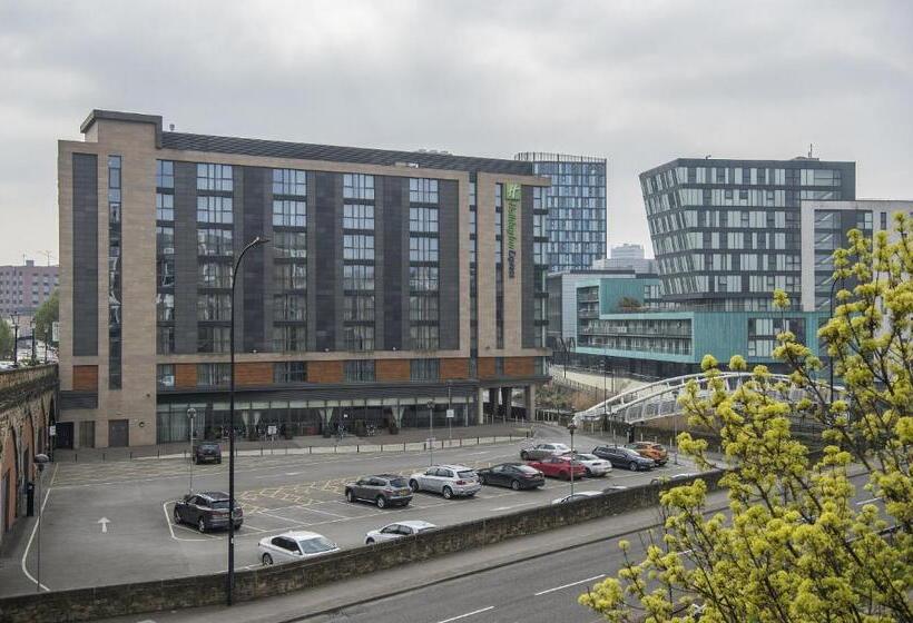 هتل Holiday Inn Express Sheffield City Centre By Ihg