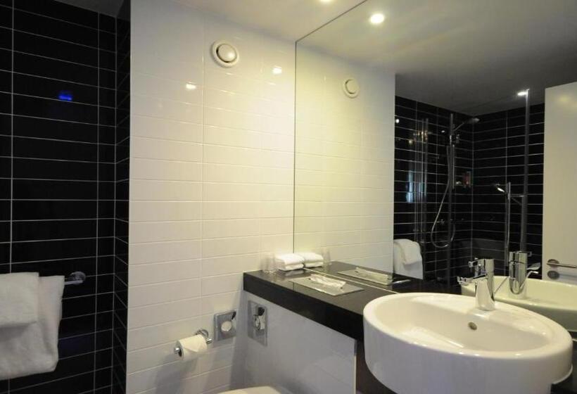 هتل Holiday Inn Express Sheffield City Centre By Ihg