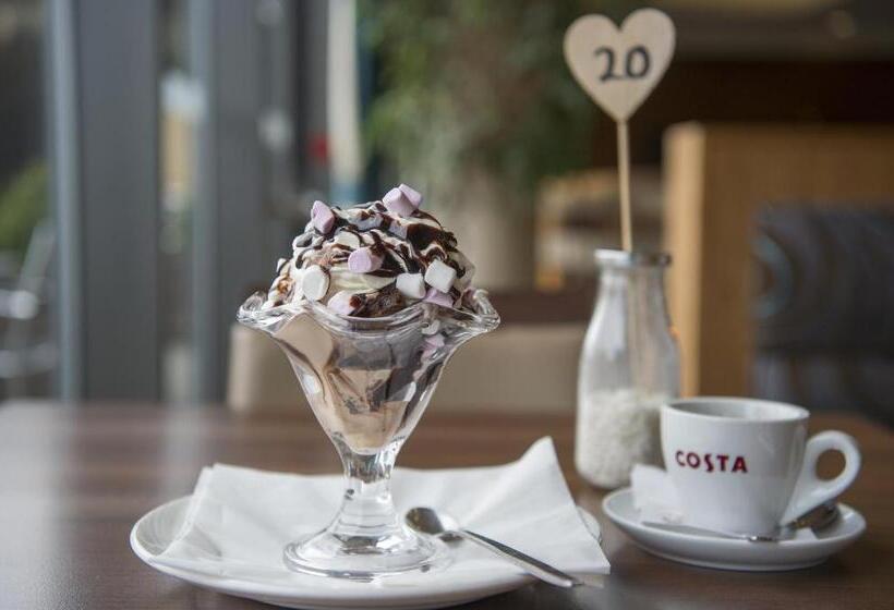 هتل Holiday Inn Express Sheffield City Centre By Ihg