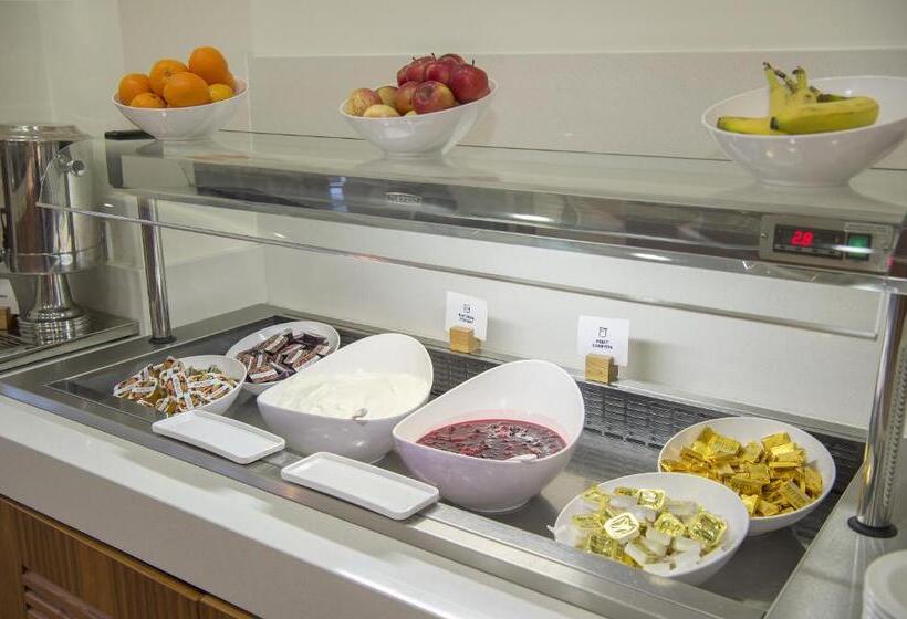 هتل Holiday Inn Express Sheffield City Centre By Ihg