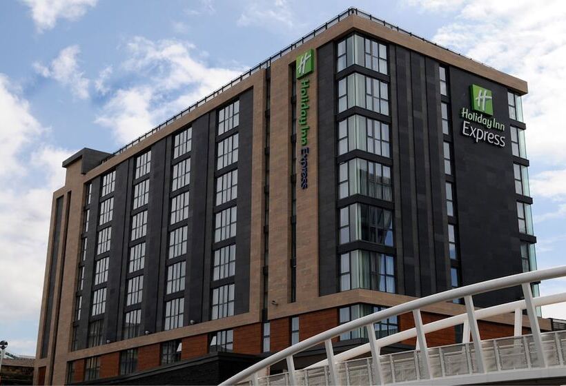 هتل Holiday Inn Express Sheffield City Centre By Ihg
