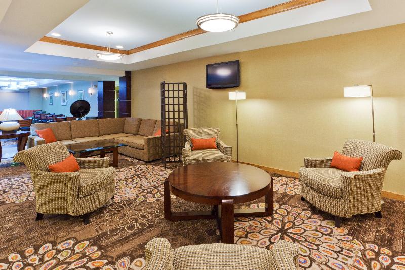 Отель Holiday Inn Express & Suites Alexandria   Fort Belvoir, An Ihg