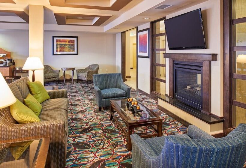 בית מלון כפרי Holiday Inn Express & Suites El Paso Airport, An Ihg
