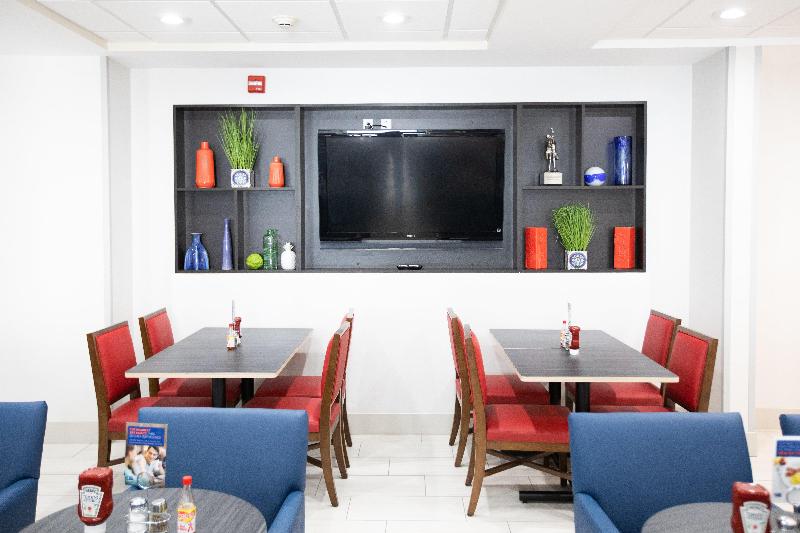 호텔 Holiday Inn Express & Suites Knoxville Farragut, An Ihg