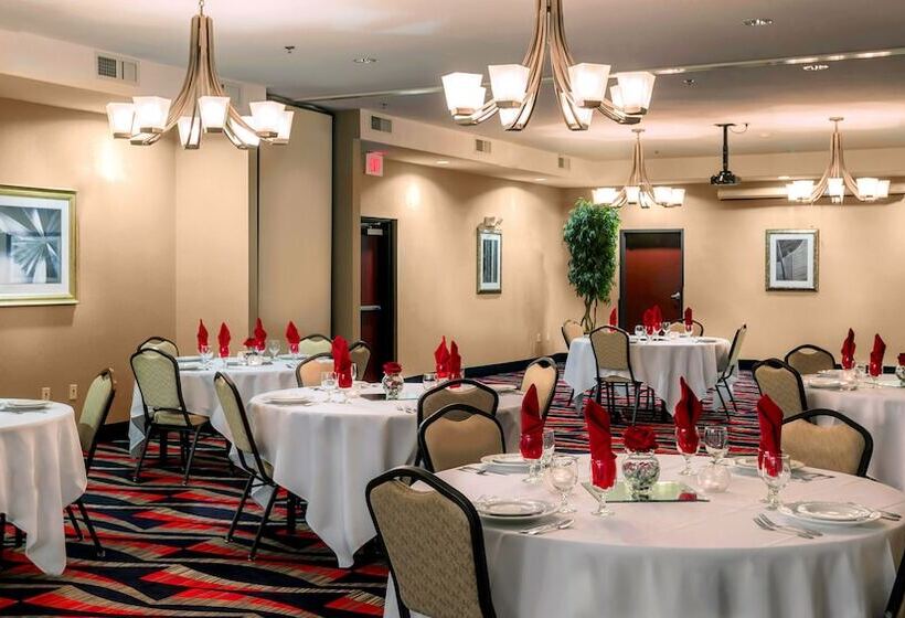 בית מלון כפרי Holiday Inn Express & Suites   Oklahoma City Airport, An Ihg