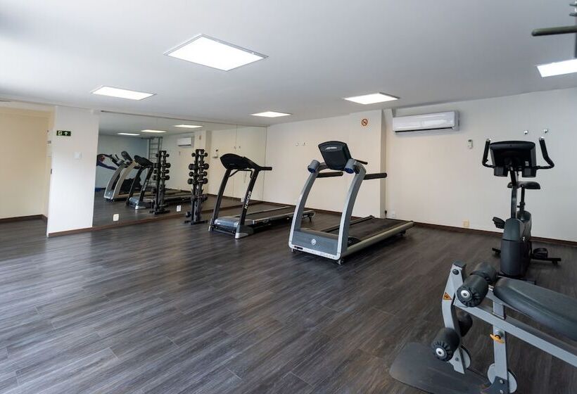 ホテル Ibis Styles Belem Nazare