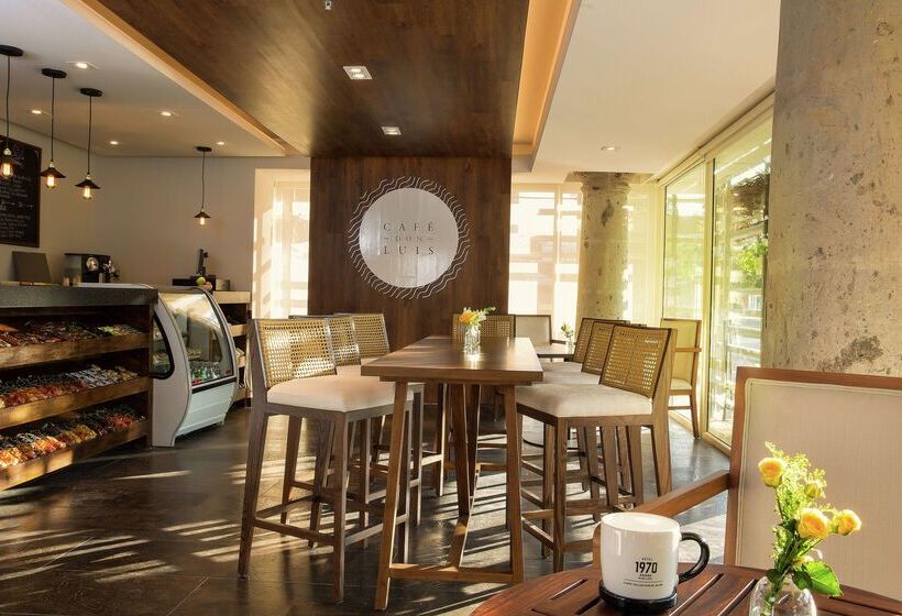 Отель Indigo Guadalajara Expo, An Ihg