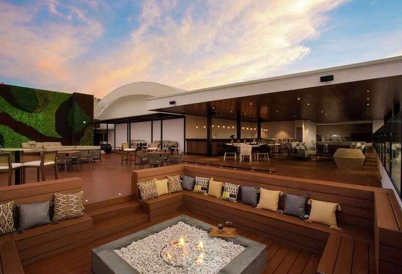 Отель Indigo Guadalajara Expo, An Ihg