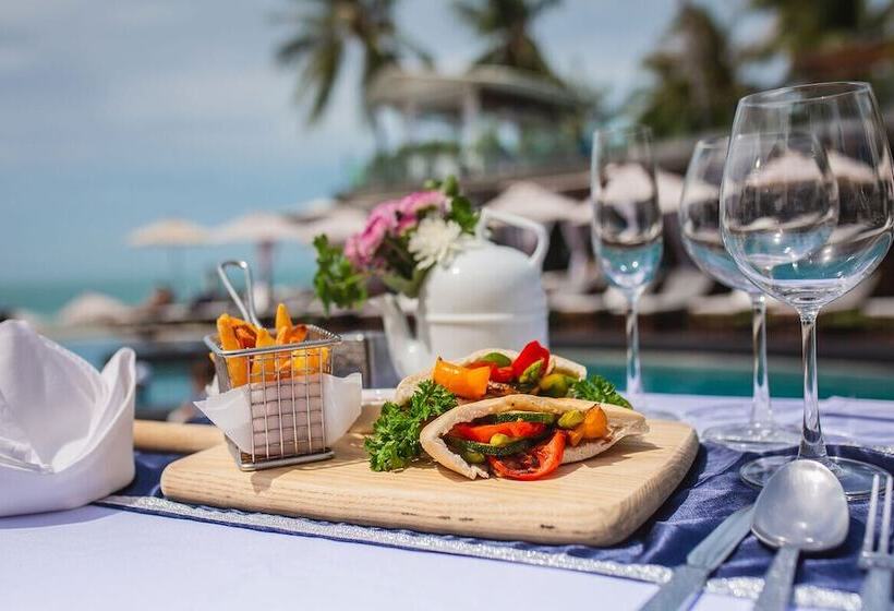 Отель Kc Beach Club & Pool Villas