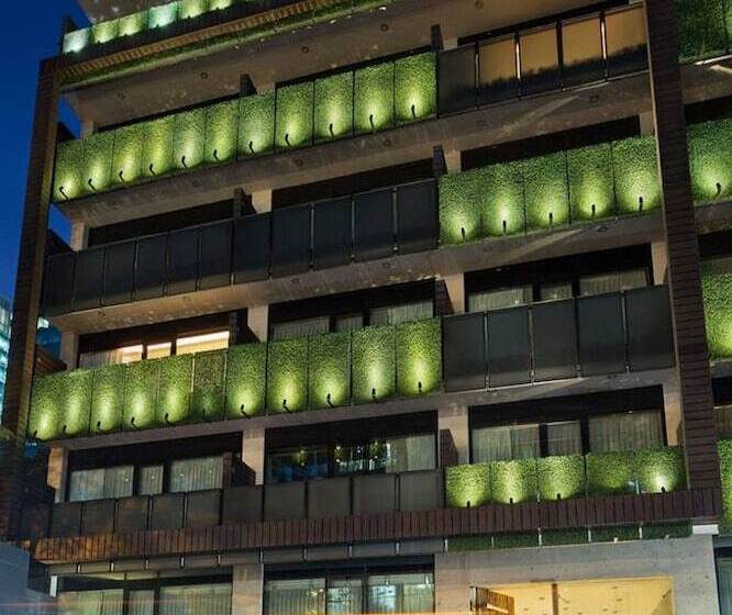 هتل Las Suites Campos Eliseos