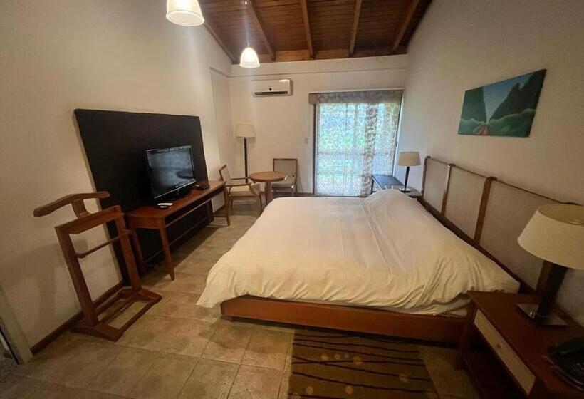 ホテル Maitei Posadas