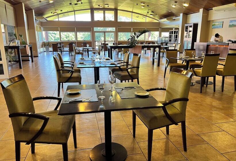 ホテル Maitei Posadas