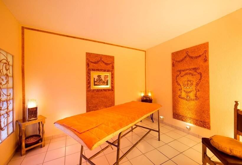 فندق Oasi Castiglione